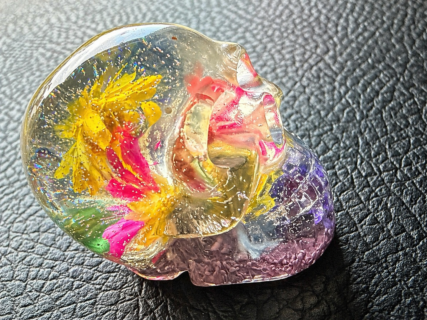 Mini Handmade Epoxy Resin Skull – Unique Gothic Décor
